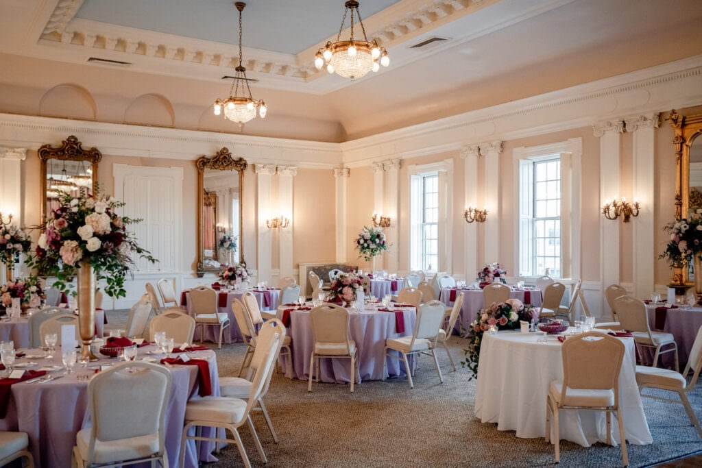 Ballroom in the women's club St Louis
